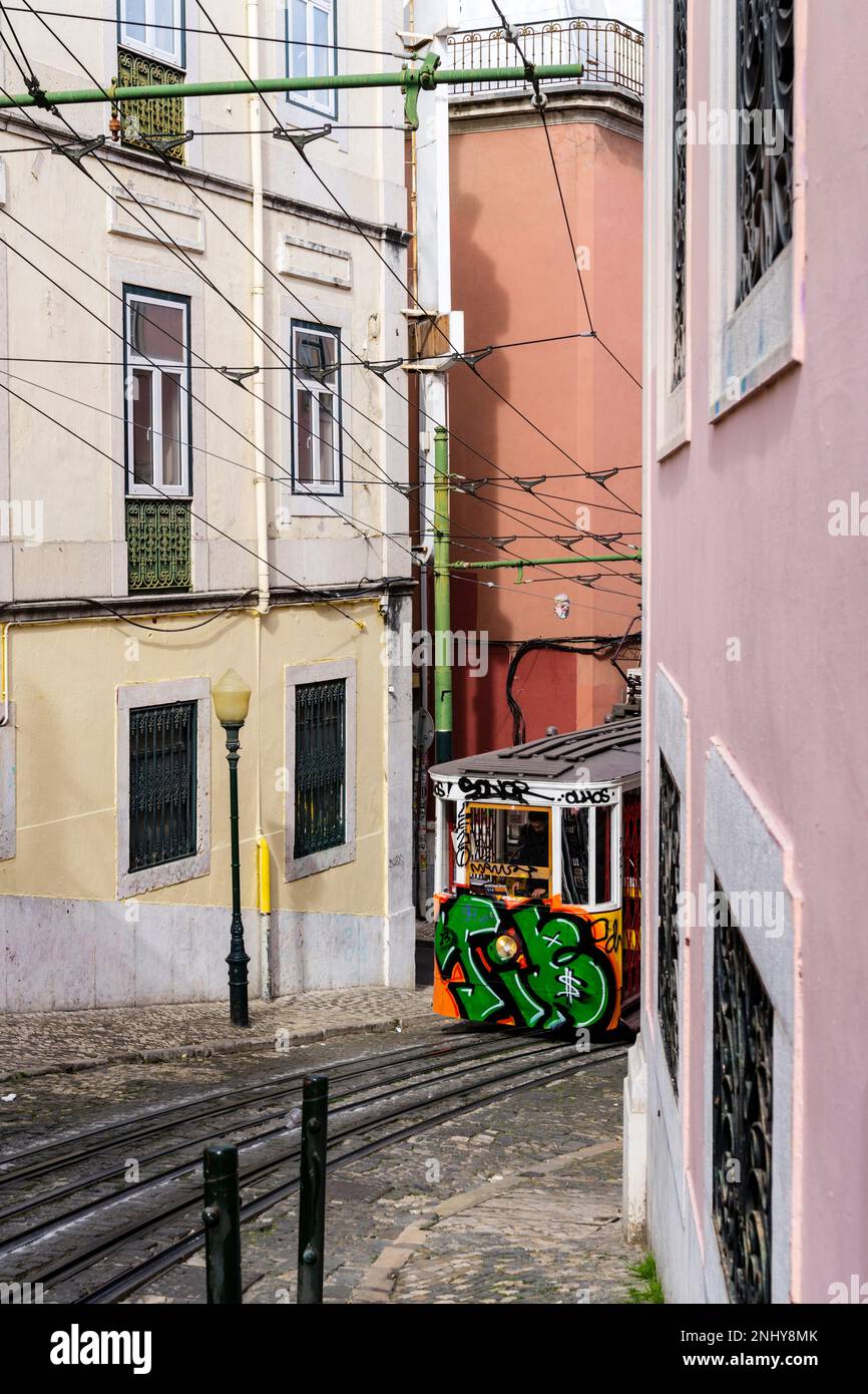 Gloria lift in San Antonio/Lisbon Stock Photo Alamy