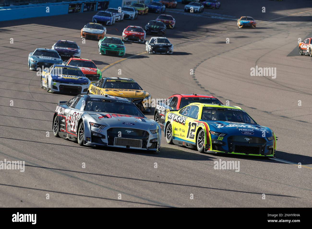 AVONDALE, AZ - NOVEMBER 06: Cole Custer (#41 Stewart Haas Racing ...