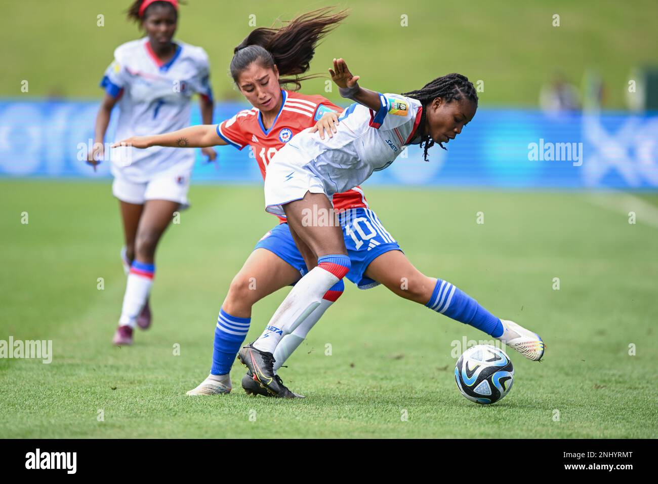 Auckland, New Zealand. 22nd Feb, 2023. Valentina Vanarete (L) of Chile