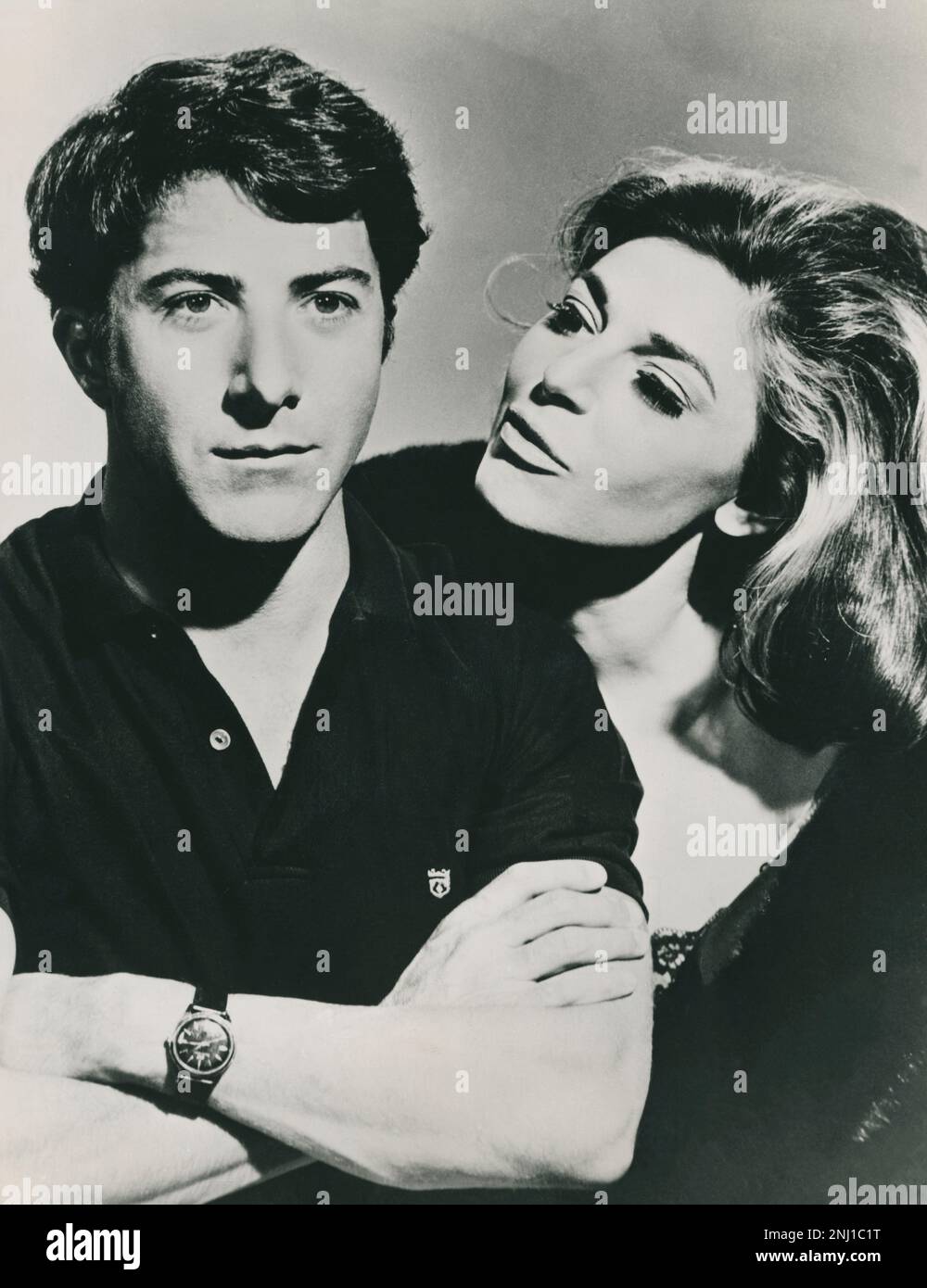 Dustin Hoffman (1937-), actor y director de cine estadounidense y Anna Maria Louisa Italiano (1931-2005), actriz, directora, guionista y cantante estadounidense de nombre artístico Anne Bancroft, en la película El Graduado. Stock Photo