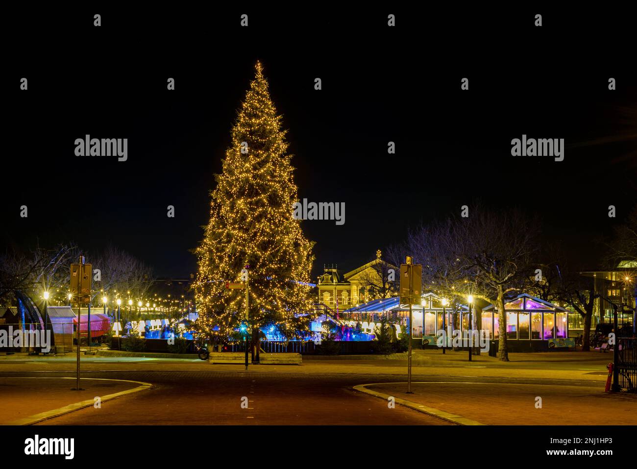 12  Decembar 2022, AMSTERDAM, NETHERLANDS,  View on Amsterdam during the Light festival in the Netherlands at night, Christmas and New Year atmosphere Stock Photo