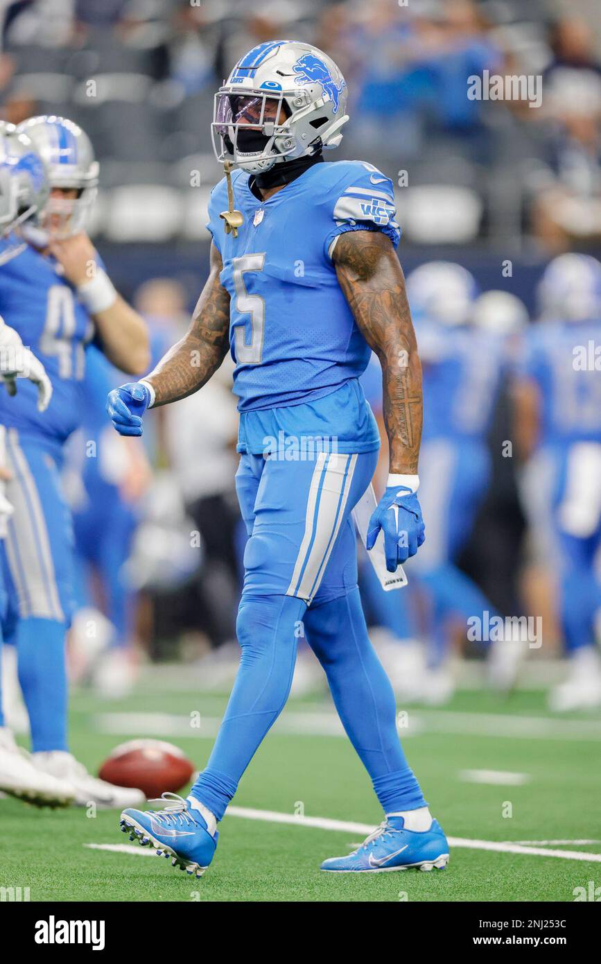 ARLINGTON, TX - OCTOBER 23: Detroit Lions safety DeShon Elliott (5) warms  up before the game between the Dallas Cowboys and the Detroit Lions on  October 23, 2022 at AT&T Stadium in