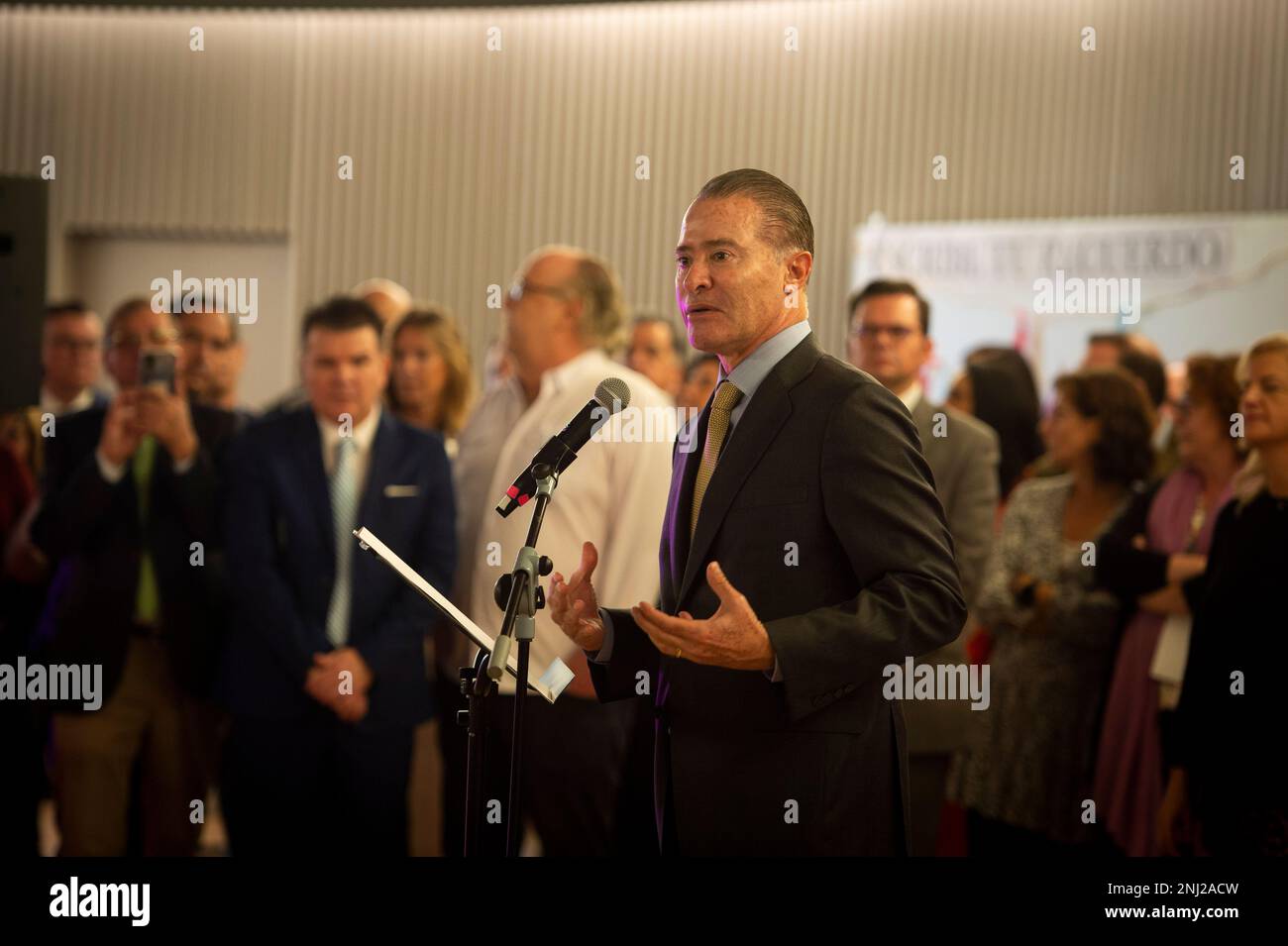 Mexico's ambassador to Spain, Quirino Ordaz Coppel, speaks during the  presentation of the Day of the Dead ofrenda, at the Centro Cultural de la  Villa, on October 25, 2022, in Madrid, Spain., image size:1300x955