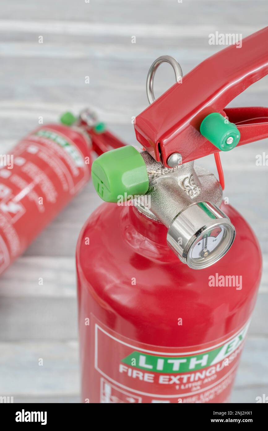 Shot of 1L LithEX AVD (Aqueous Vermiculite Dispersion) fire