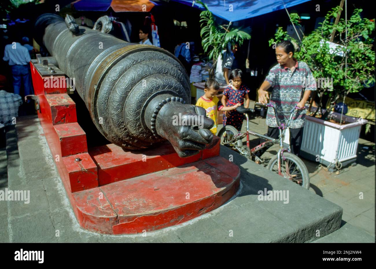 Indonesia, Jakarta. Ancient Portuguese cannon called 'Si Jagur', which is a symbol of fertility. Stock Photo