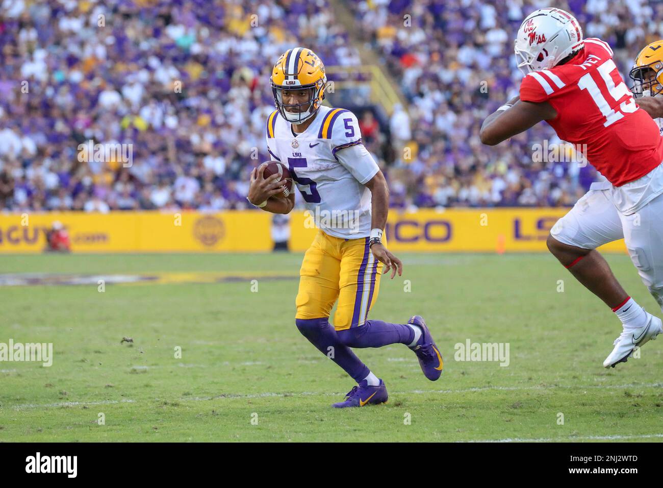 October 22, 2022 LSU quarterback Jayden Daniels (5) looks for running room during NCAA football