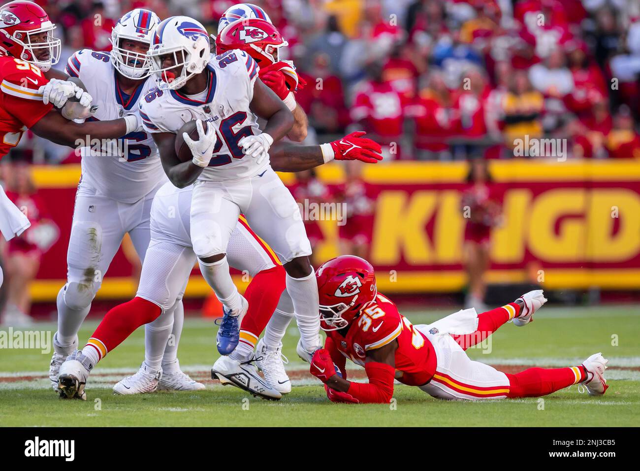 KANSAS CITY, MO - OCTOBER 16: Kansas City Chiefs quarterback Patrick  Mahomes (15) and Buffalo Bills quarterback Josh Allen (17) hug after an NFL  game between the Buffalo Bills and Kansas City