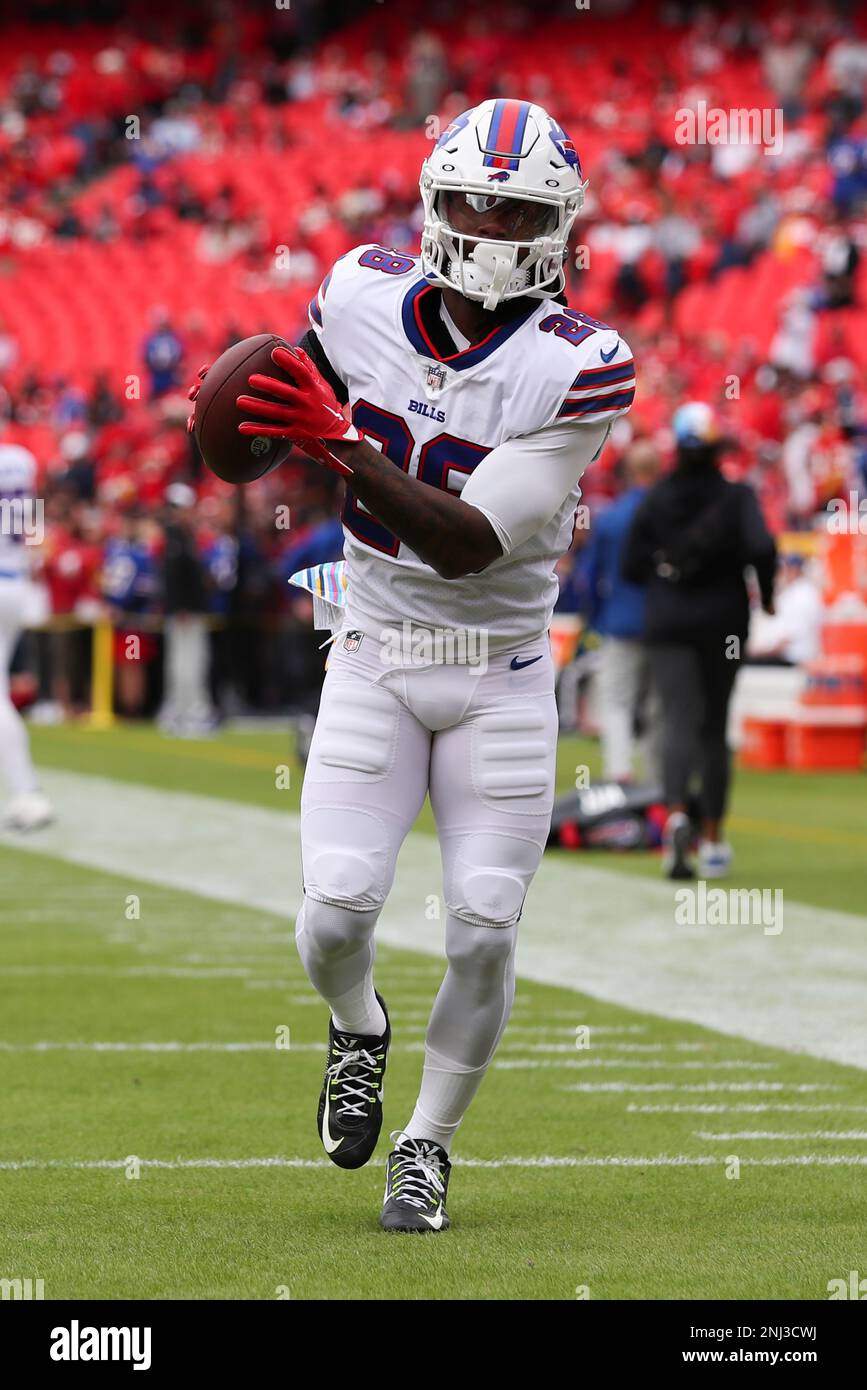 KANSAS CITY, MO - OCTOBER 16: Buffalo Bills running back James Cook (28)  catches a ball before an NFL game between the Buffalo Bills and Kansas City  Chiefs on October 16, 2022