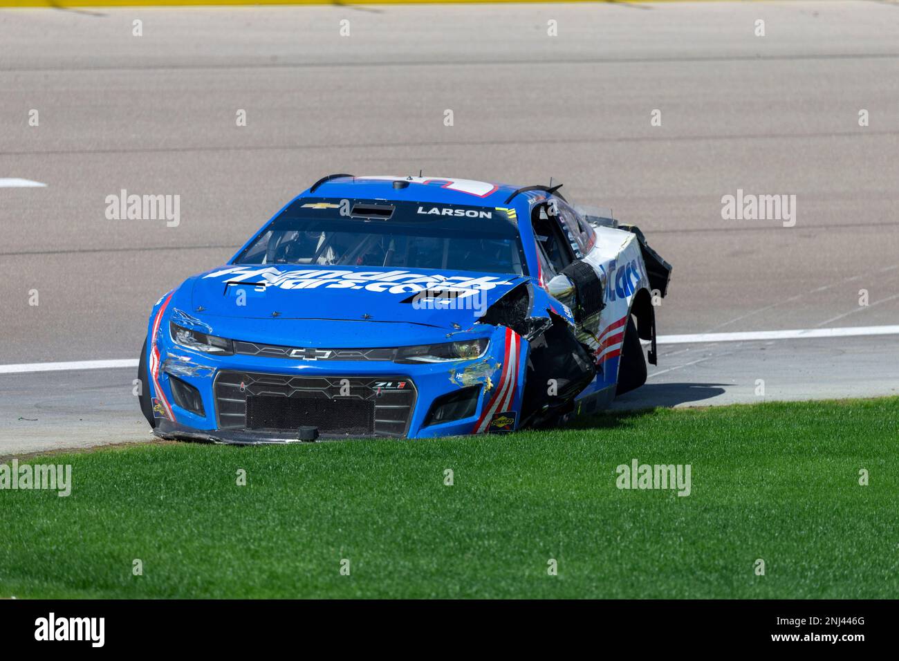LAS VEGAS, NV - OCTOBER 16: Kyle Larson (#5 Hendrick Motorsports ...