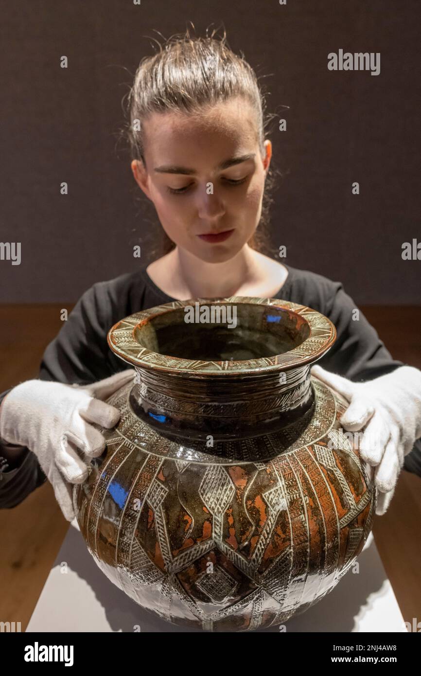 African ceramic art modernism hires stock photography and images Alamy