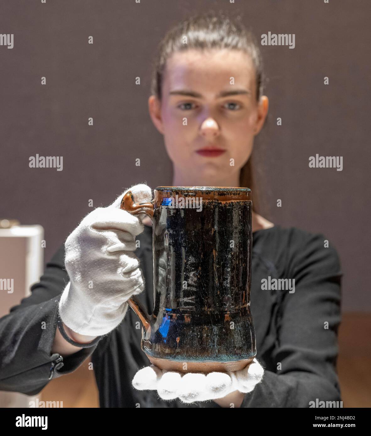 Bonhams, London, UK. 22 February 2023. Preview of online pottery