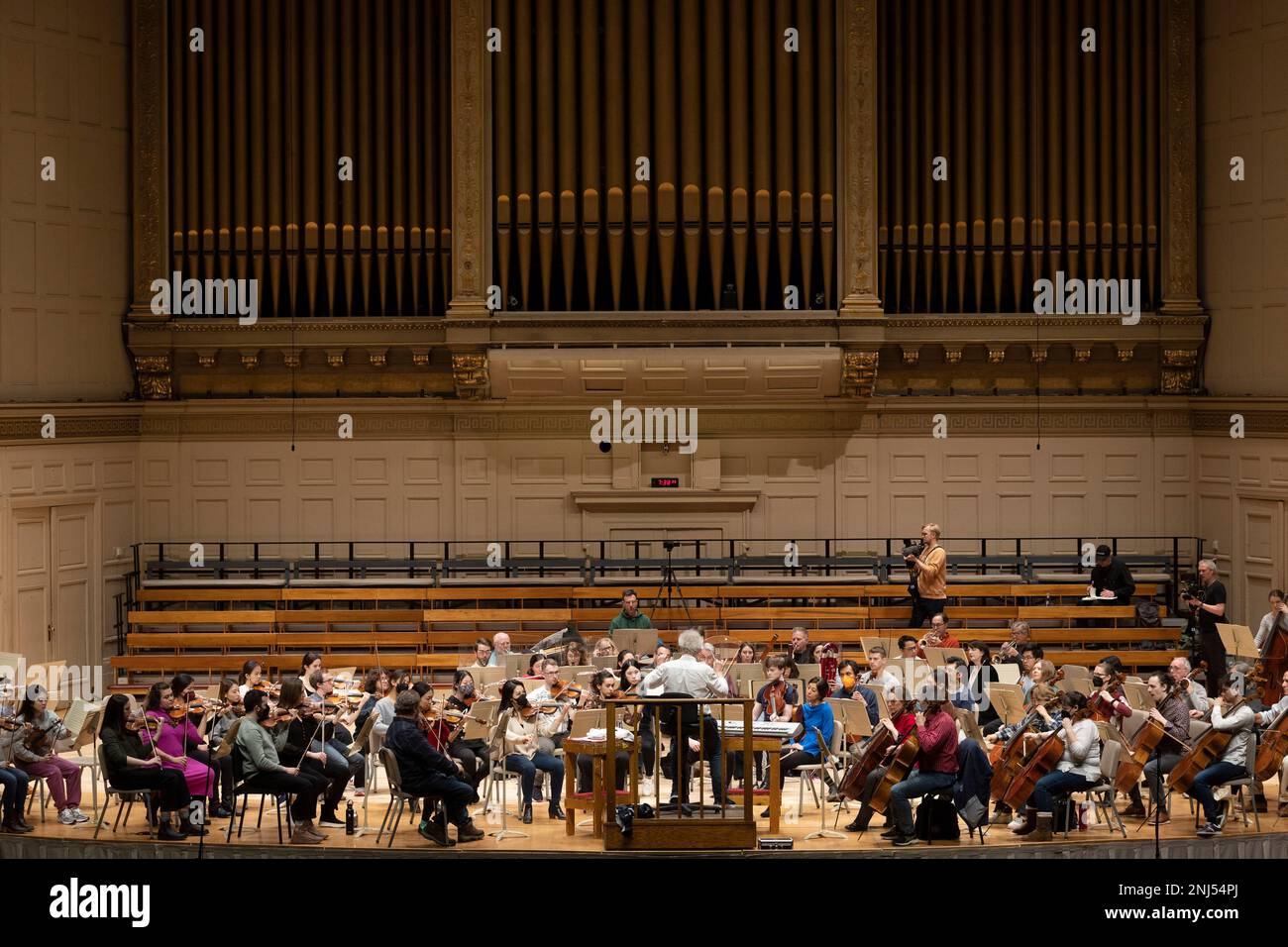 Benjamin Zander conducts the Boston Philharmonic during a rehearsal of
