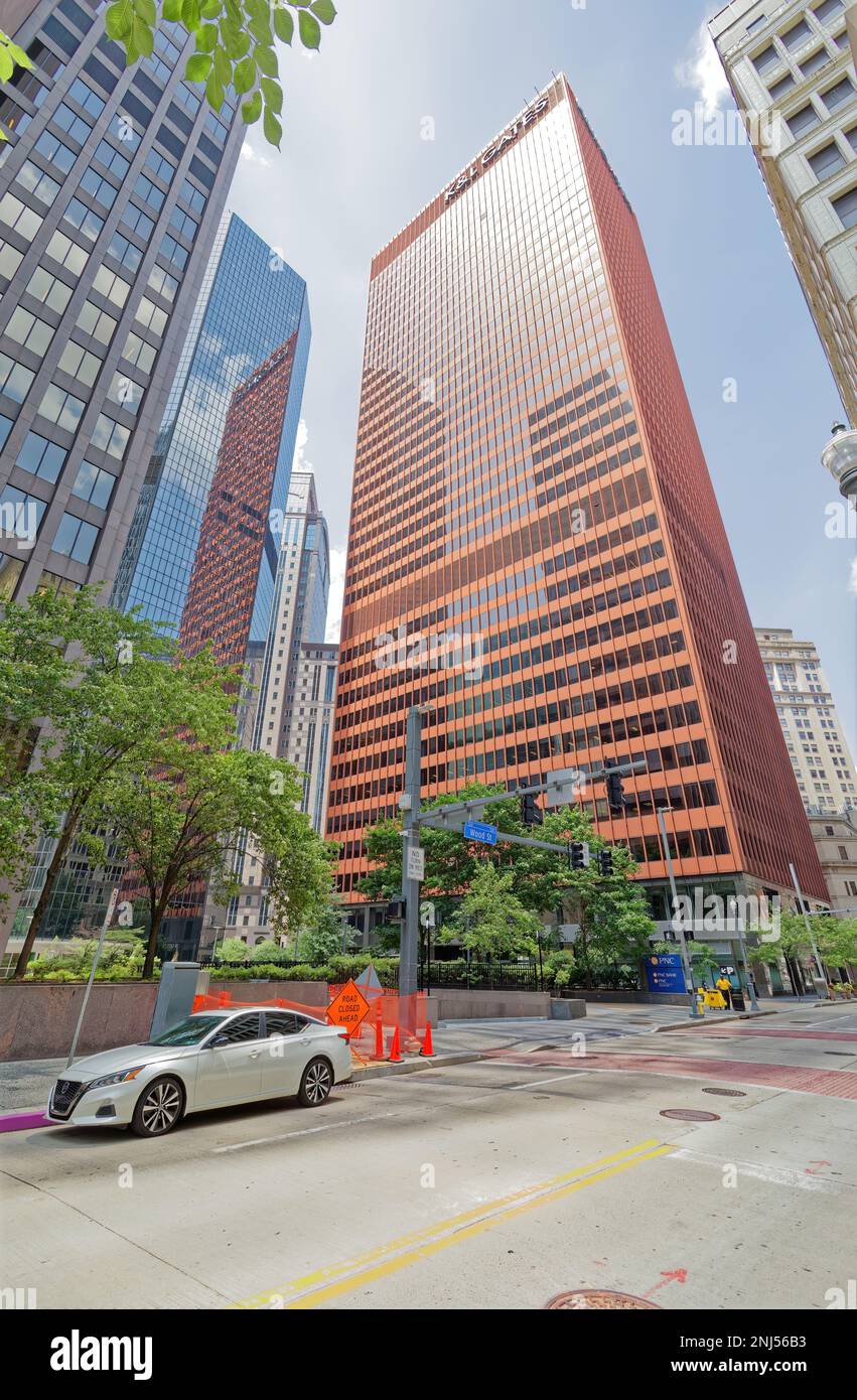 Pittsburgh Downtown The brilliant red curtain wall faÃ§ade of K&L