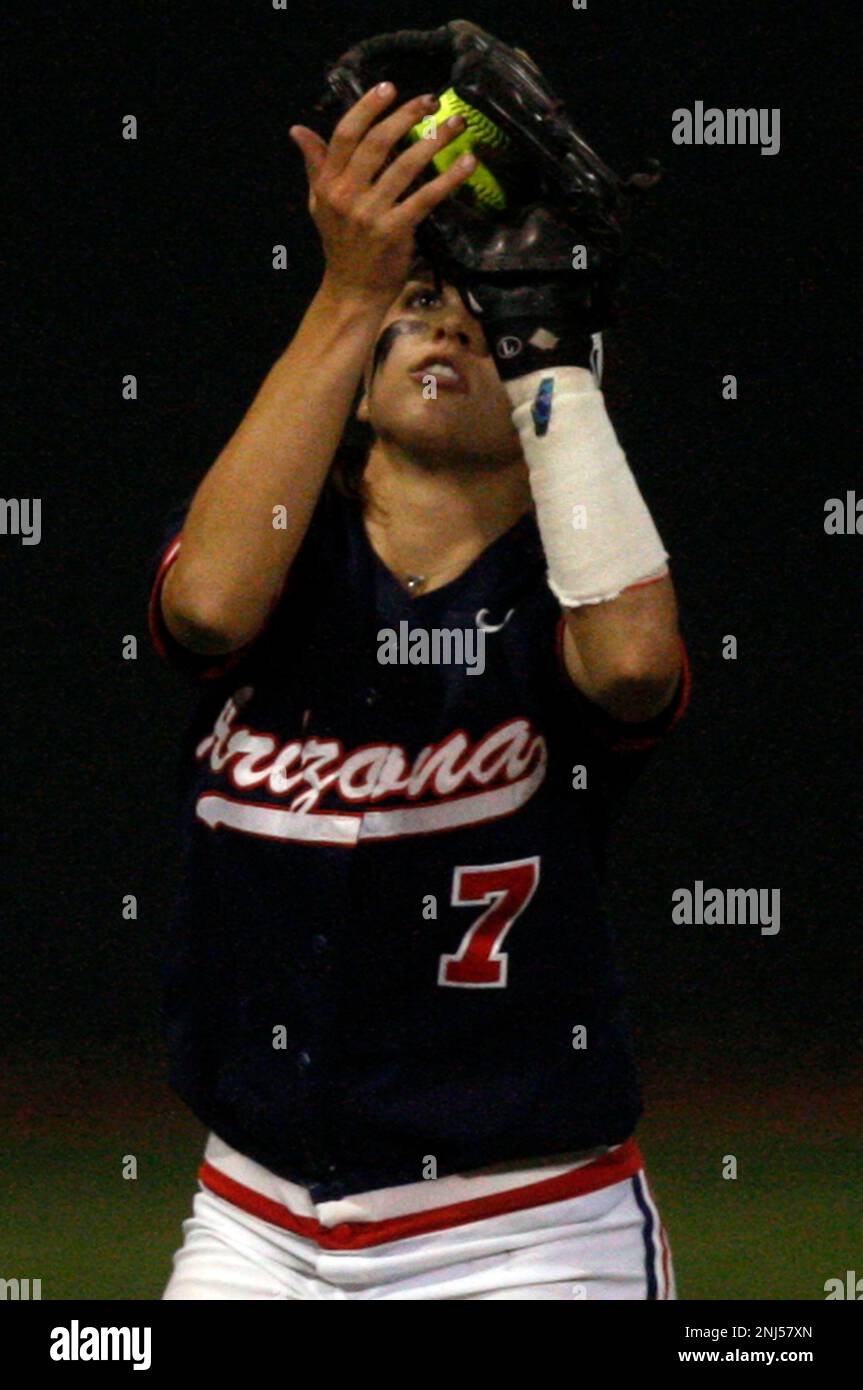 K'Lee Arredondo catches a pop up during the fourth inning. Arizona defeated  Stanford 6 to 5 in the NCAA super regional in Palo Alto, Calif., on Friday,  May 22, 2009. (Liz Hafalia/San