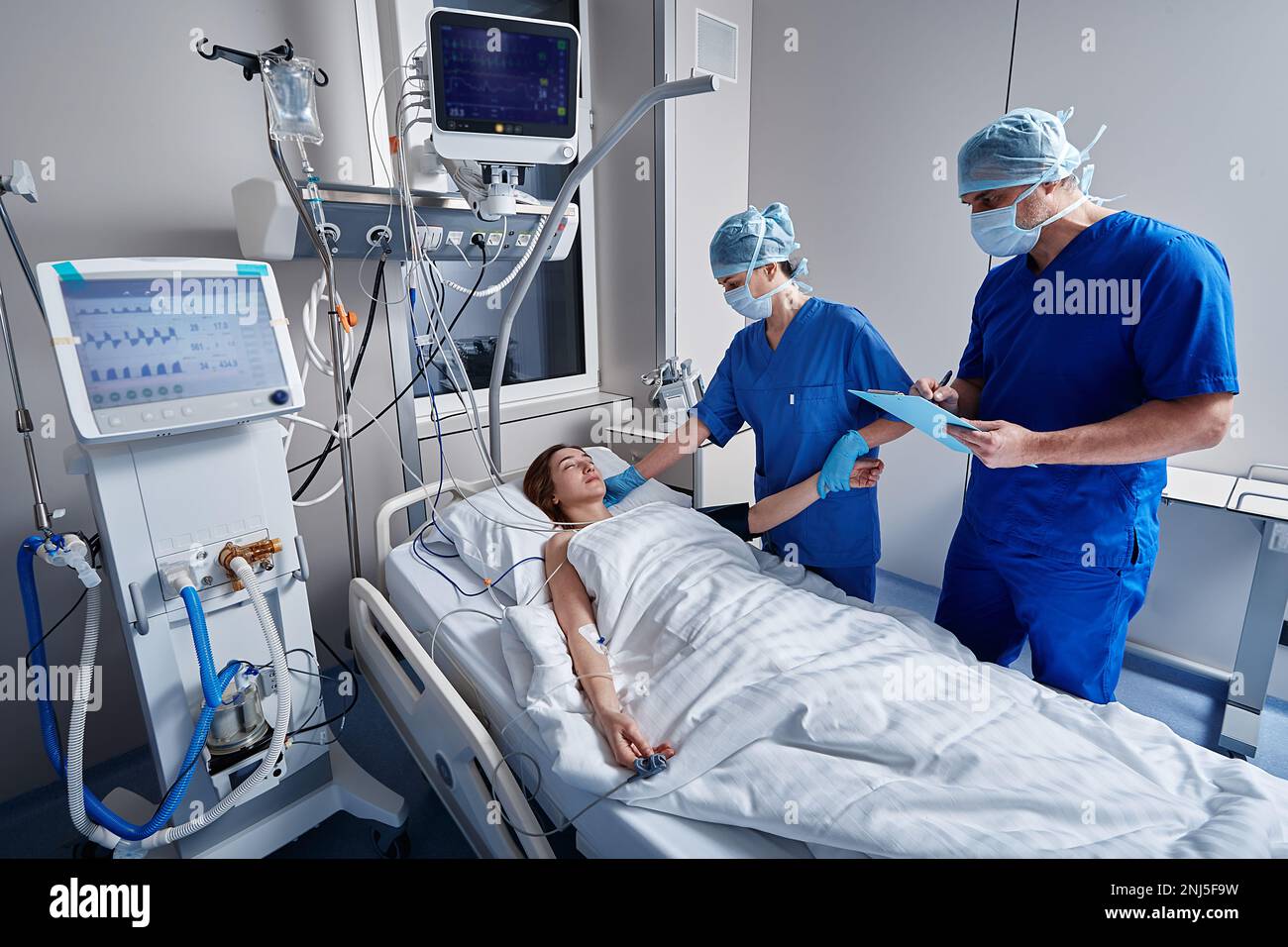 Cardiac monitoring on stroke female patient hospitalized in intensive