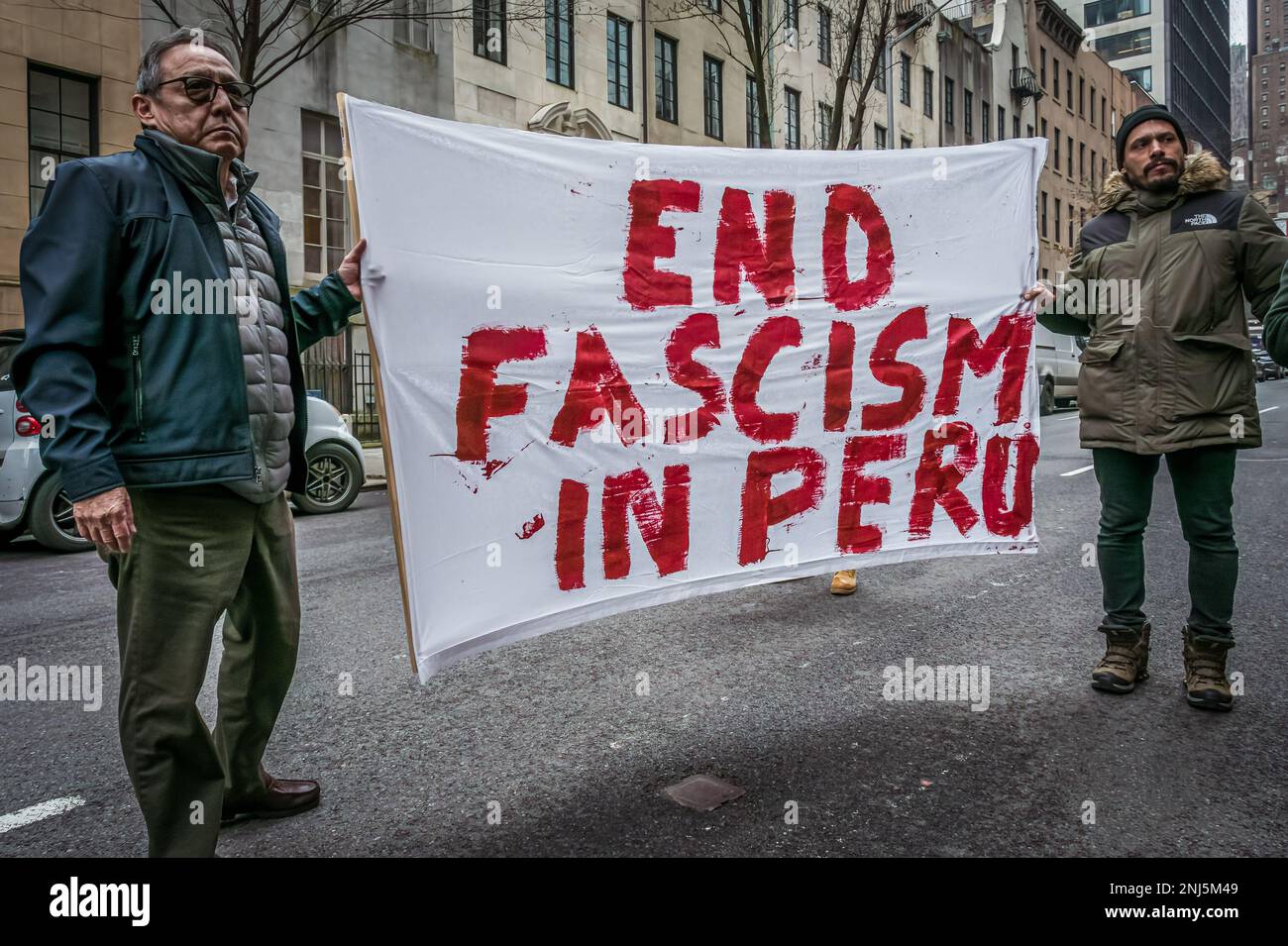 Peruvian Protest Consulado peruano hi-res stock photography and images - Alamy