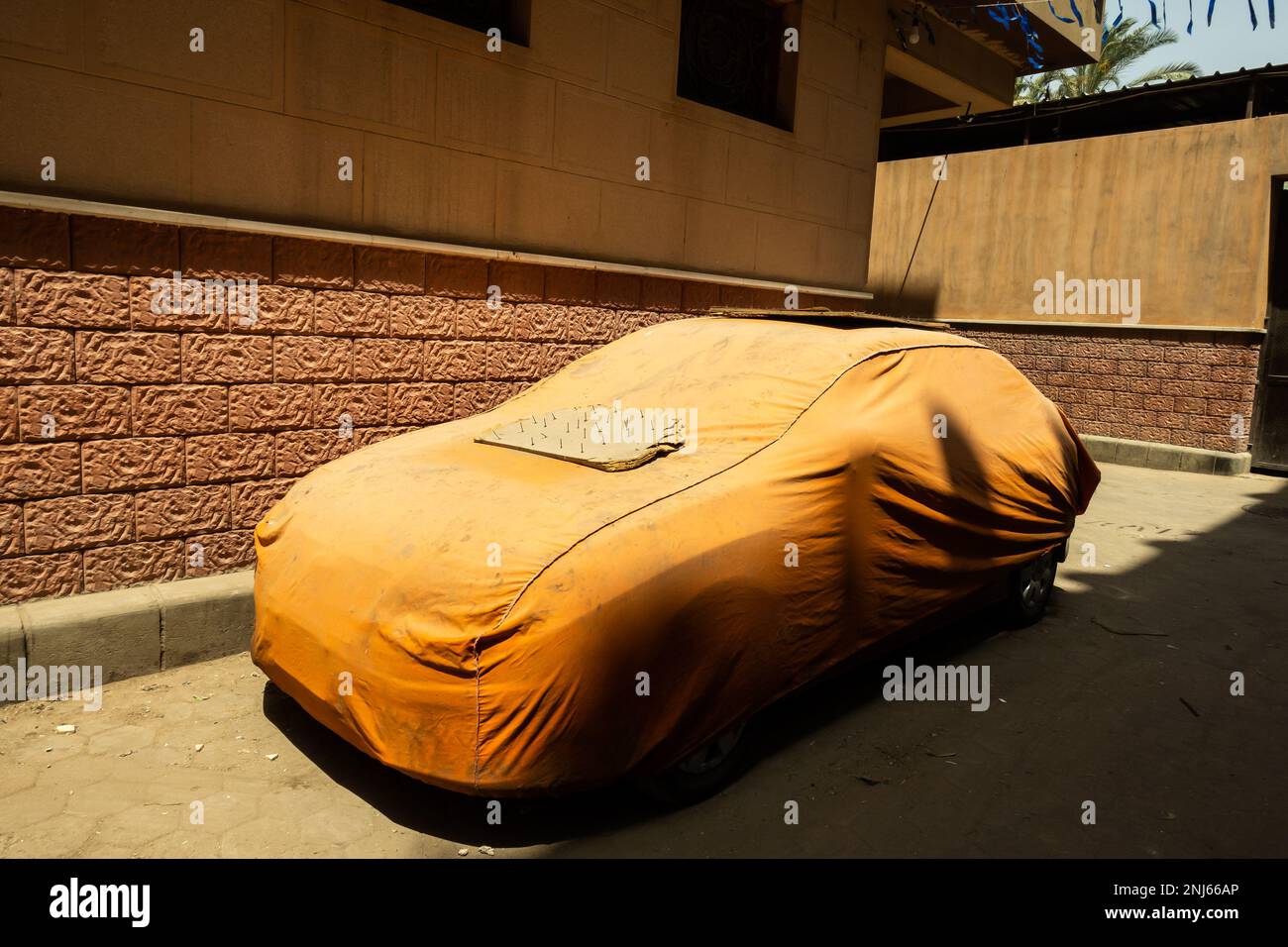 Bazaar cover hires stock photography and images Alamy