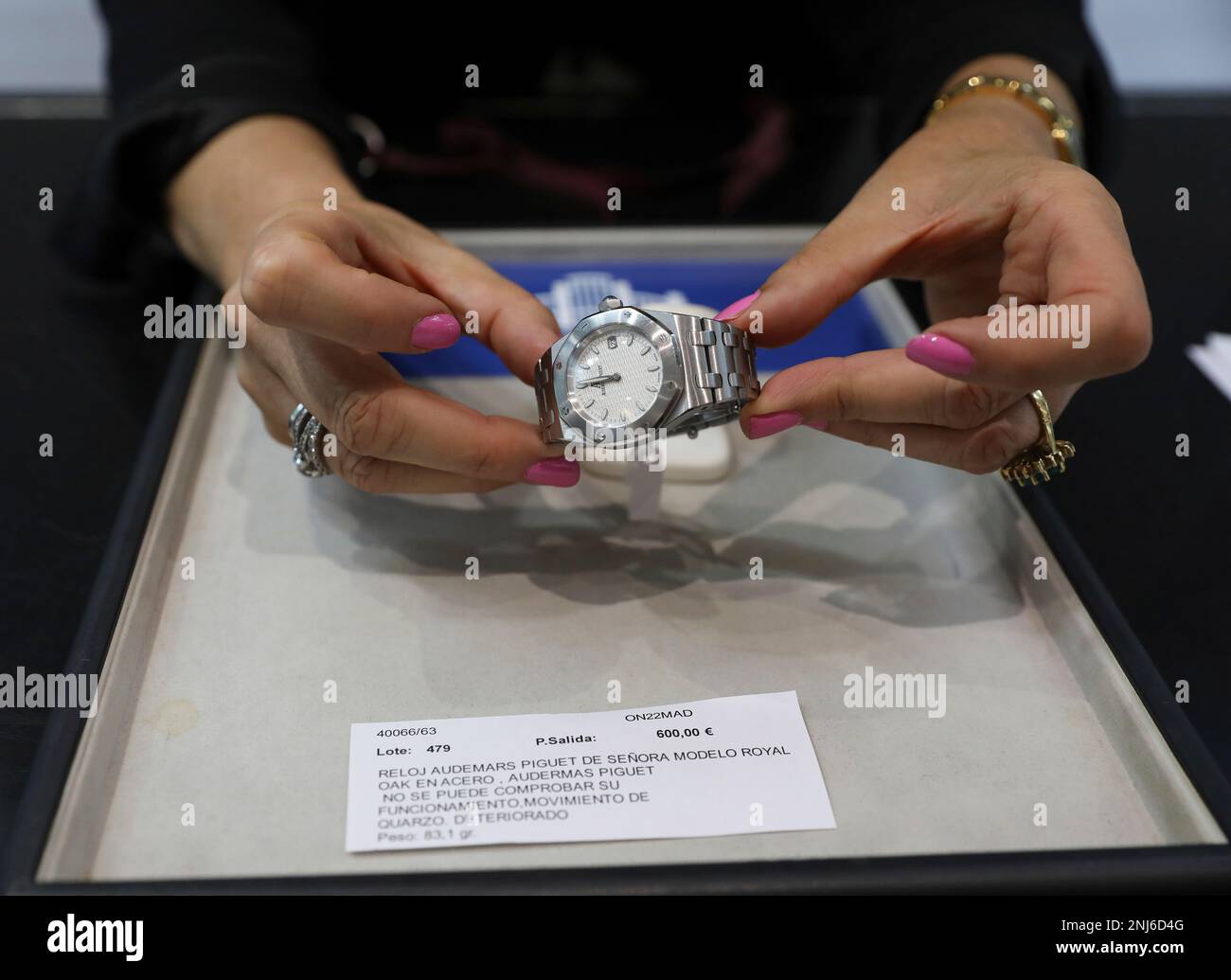 Expenses watches online