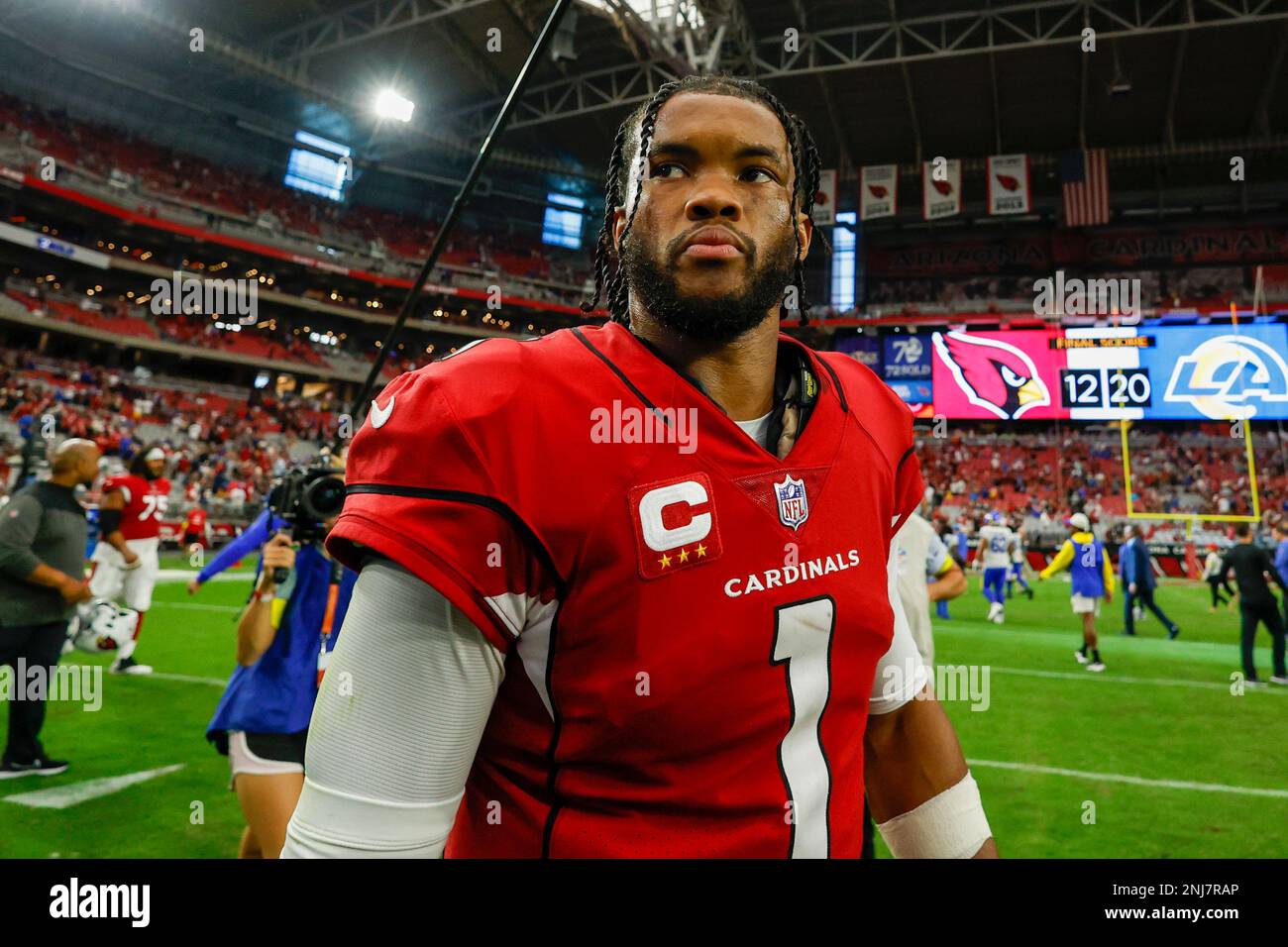 PHOENIX, AZ - SEPTEMBER 25: Arizona Cardinals quarterback Kyler