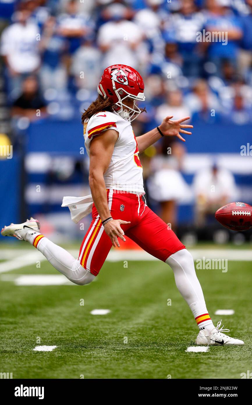 INDIANAPOLIS, IN - SEPTEMBER 25: Kansas City Chiefs Punter Tommy Townsend  (5) looks to make a pass