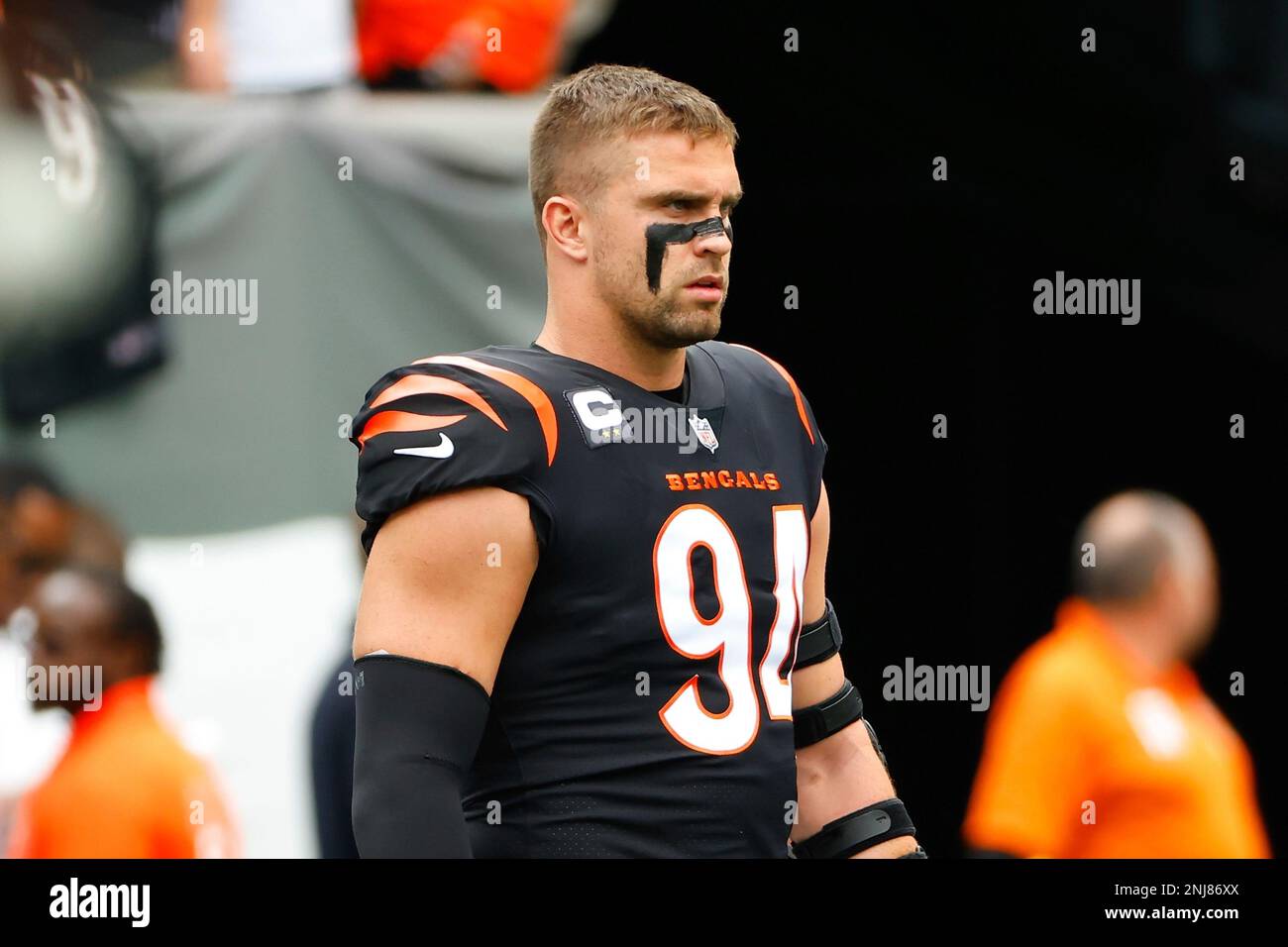 EAST RUTHERFORD, NJ - SEPTEMBER 25: Cincinnati Bengals defensive