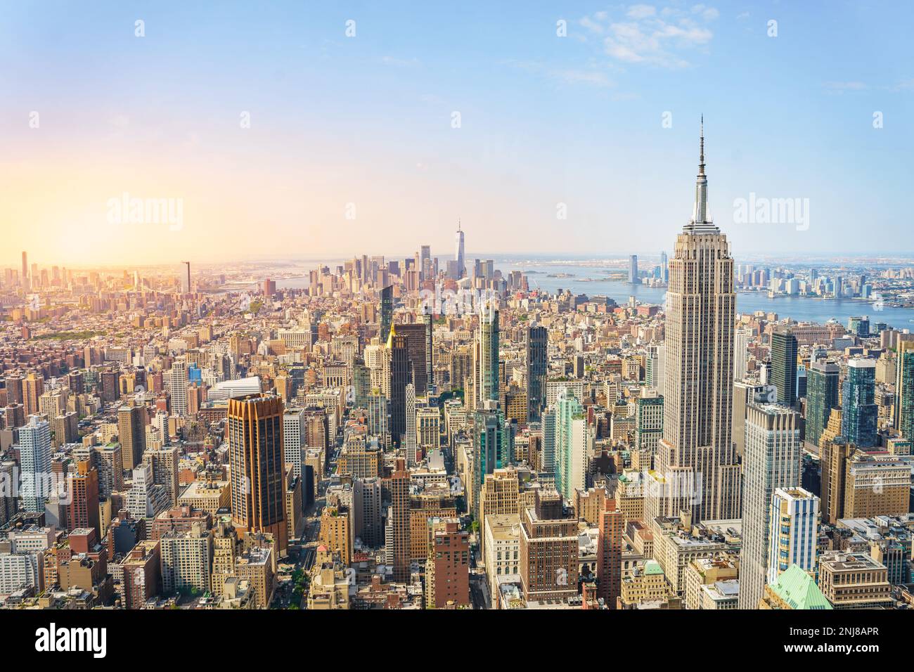New york city beautiful sunset hi-res stock photography and images - Alamy