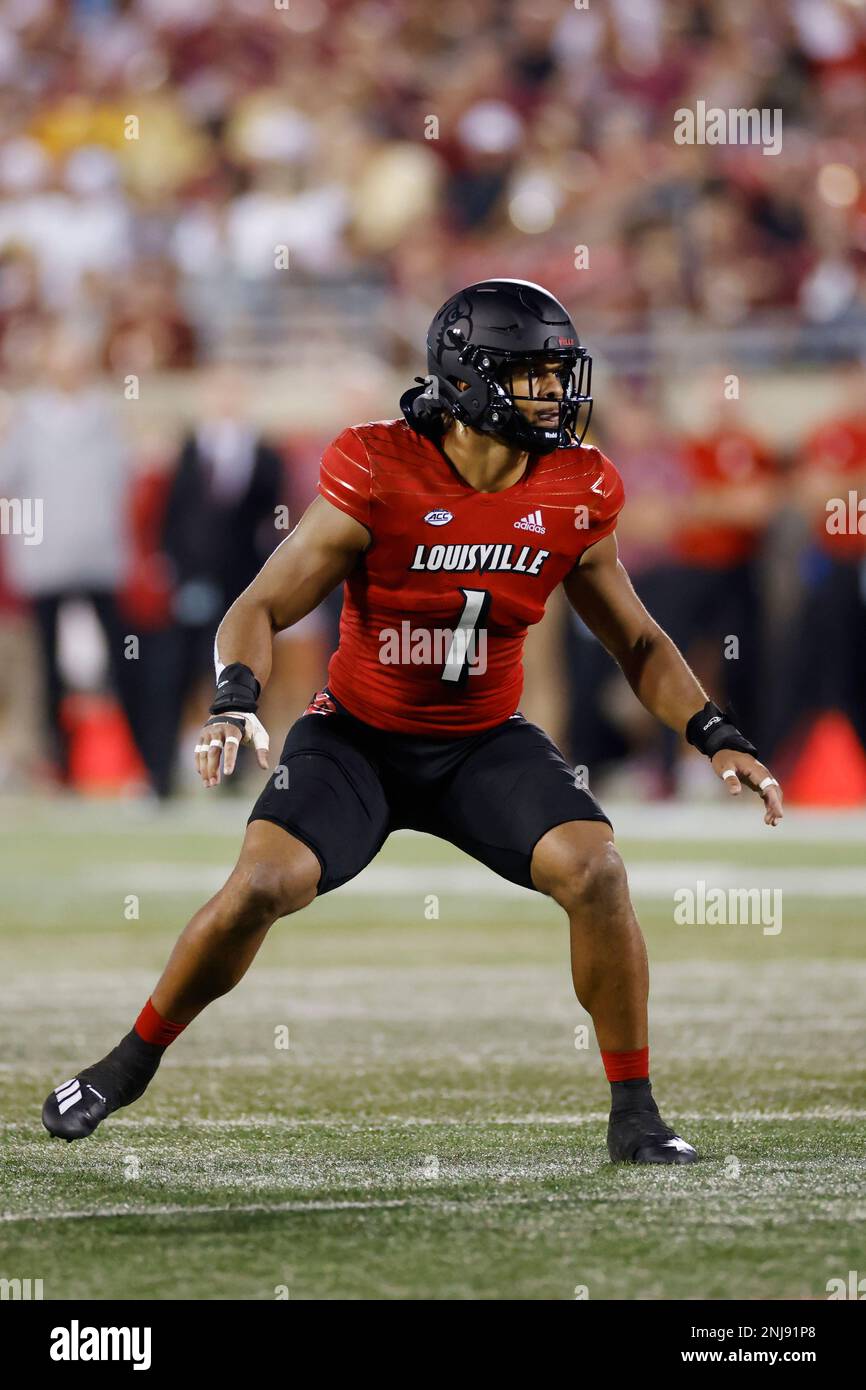 LOUISVILLE, KY - SEPTEMBER 16: Louisville Cardinals linebacker Momo Sanogo  (1) drops into coverage on defense during a college football game against  the Florida State Seminoles on September 16, 2022 at Cardinals