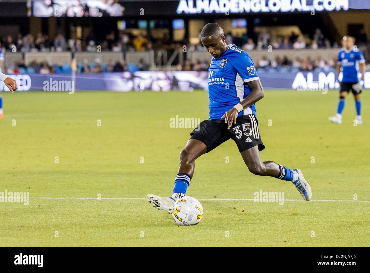 SAN JOSE, CA - SEPTEMBER 17: San Jose Earthquakes midfielder Jamiro ...