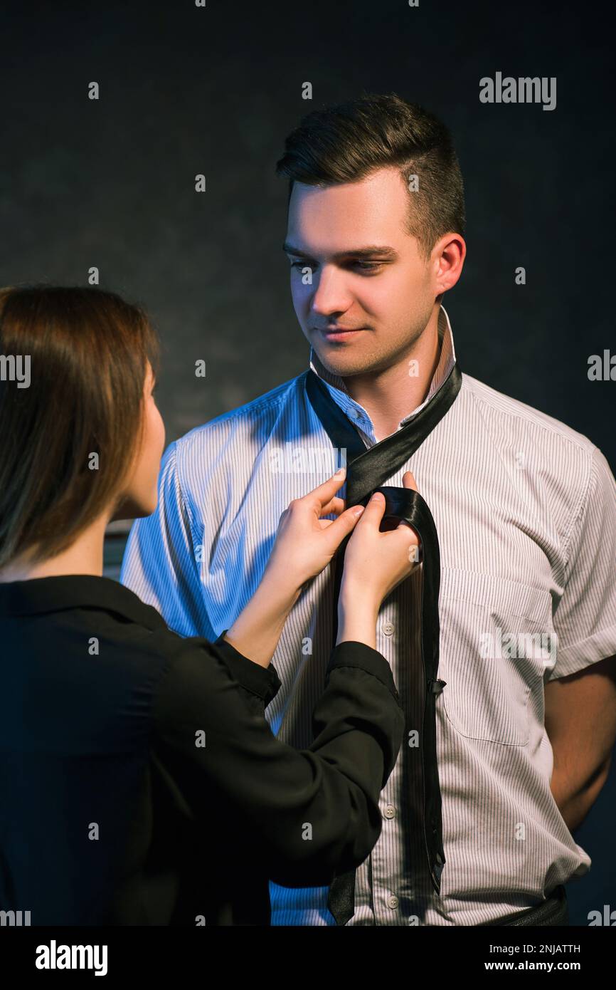 knot a tie family relationship love care help Stock Photo Alamy