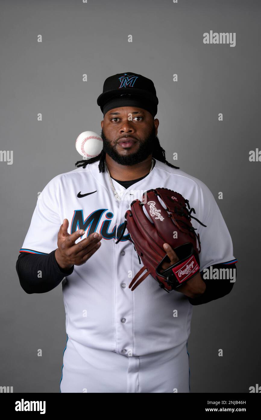 Former White Sox pitcher Johnny Cueto agrees to deal with Marlins