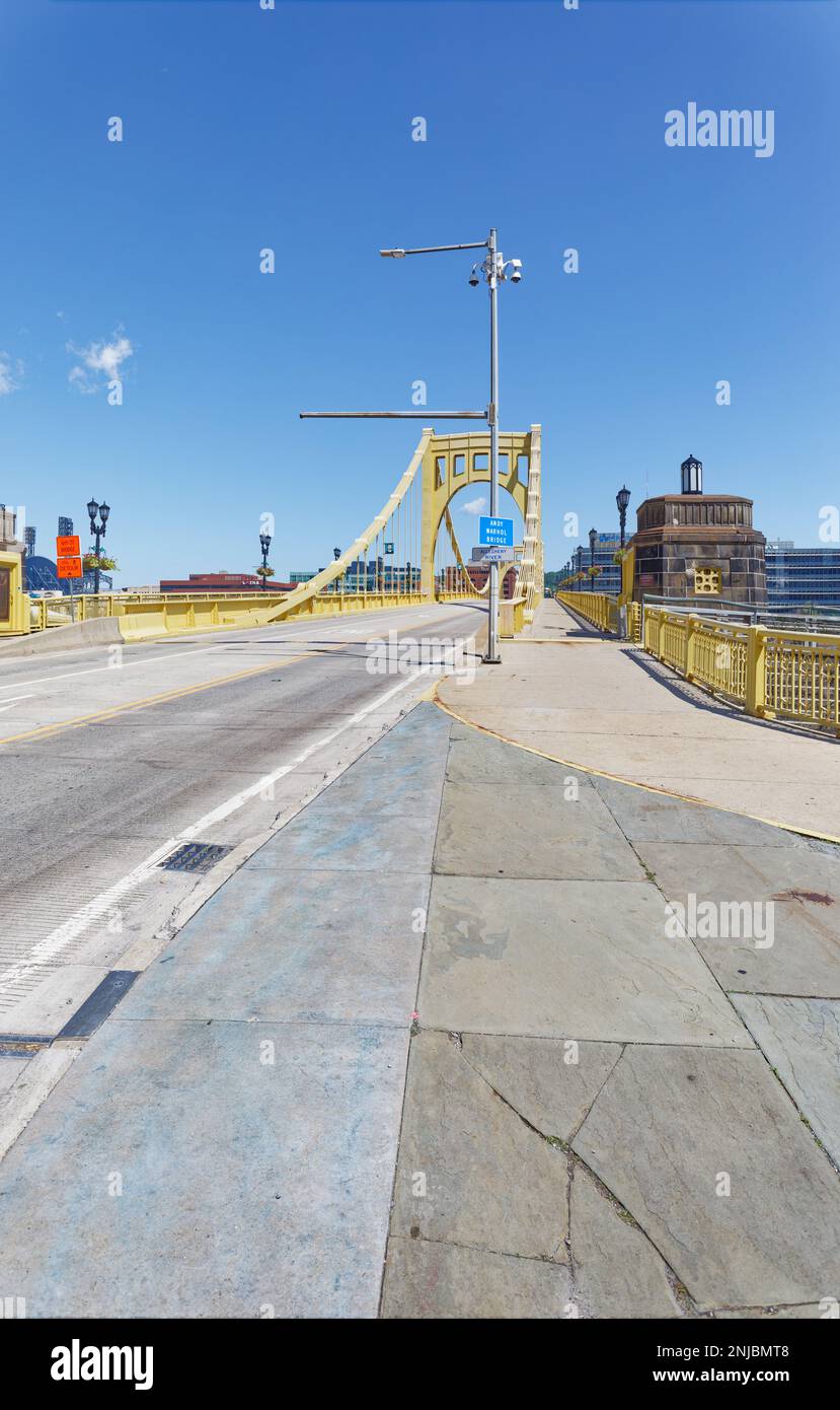 One of Pittsburgh’s "Three Sisters" Bridges, Andy Warhol Bridge, aka 7th Street Bridge, spans Allegheny River at 7th Street. Stock Photo