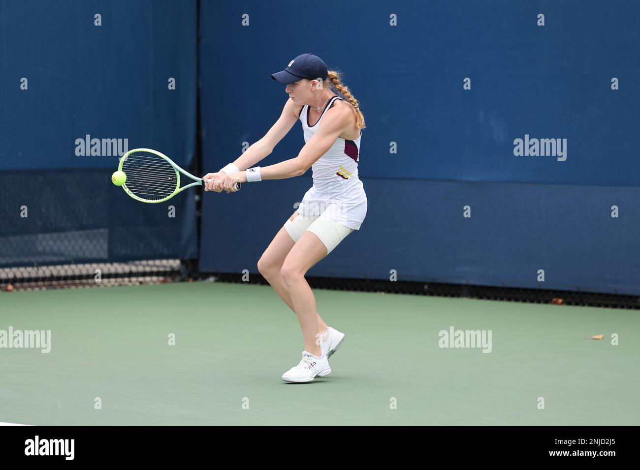 Kayla Cross in action during a junior girls' singles match at the 2022 US  Open, Wednesday, Sep. 7, 2022 in Flushing, NY. (Brad Penner/USTA via AP  Stock Photo - Alamy