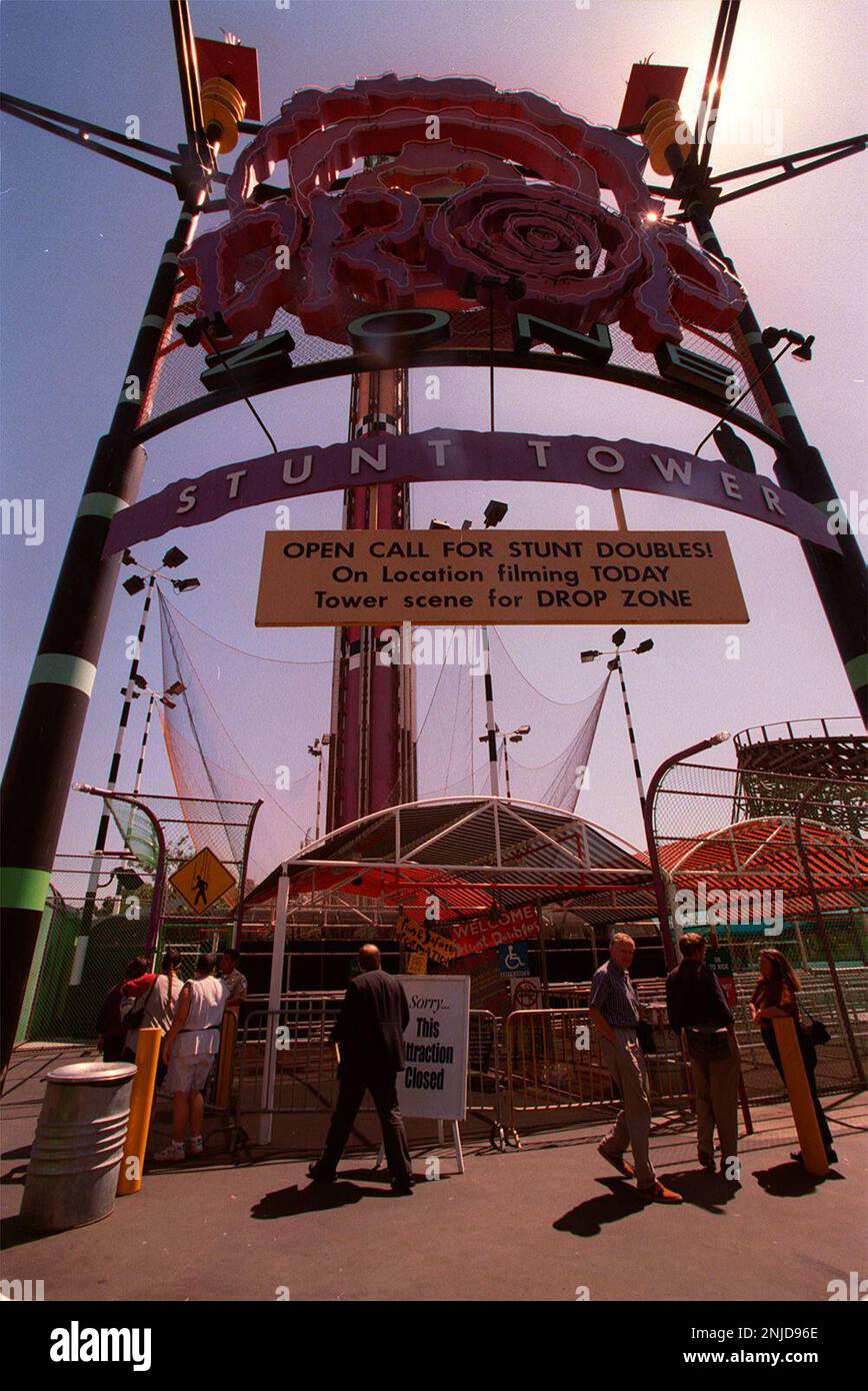 DEATHPLUNGE2-C-23AUG99-CD-LH--Great America park officials