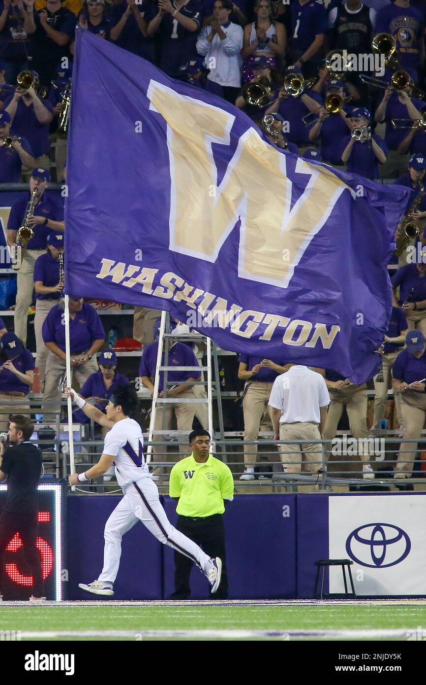  Washington Huskies Football National Champions Banner : Sports  & Outdoors