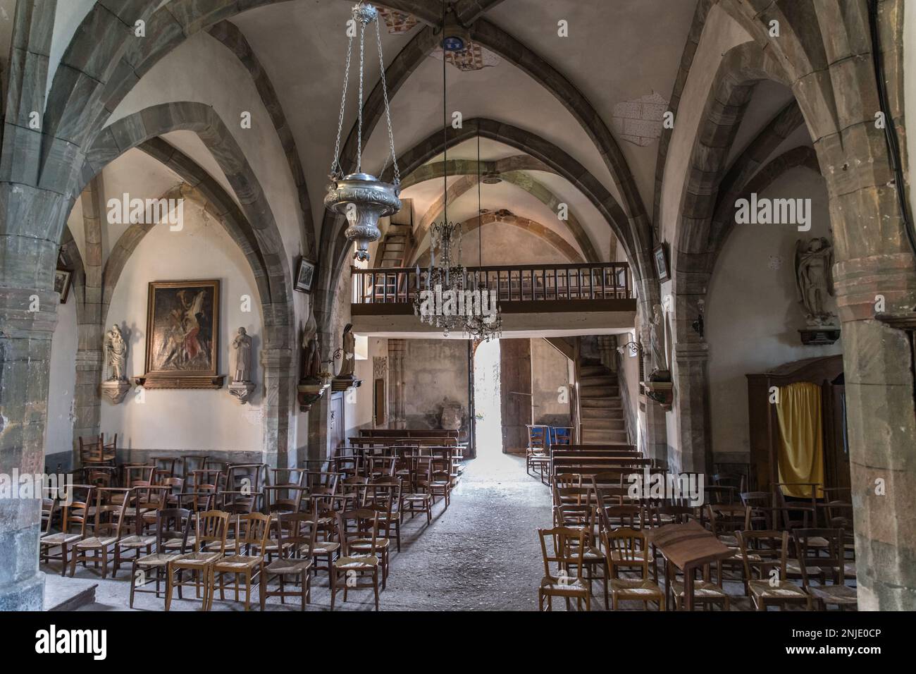 Eglise SaintCyrSainteJulitte Vue intérieure Stock Photo Alamy