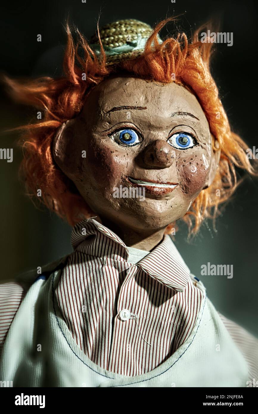 Creepy Broken Doll Puppet Girls Costume