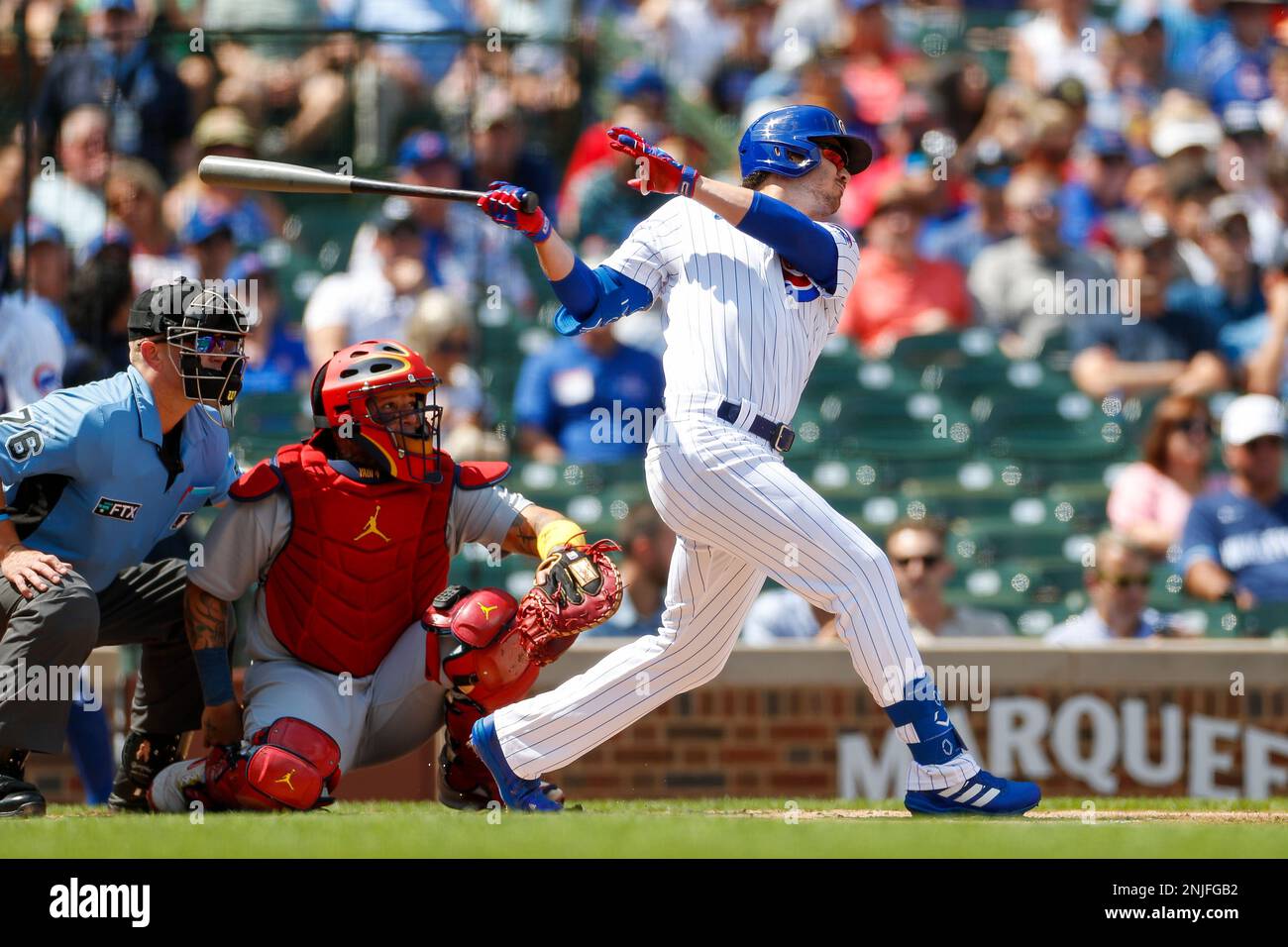 CHICAGO, IL - AUGUST 25: Chicago Cubs second basemen Zach