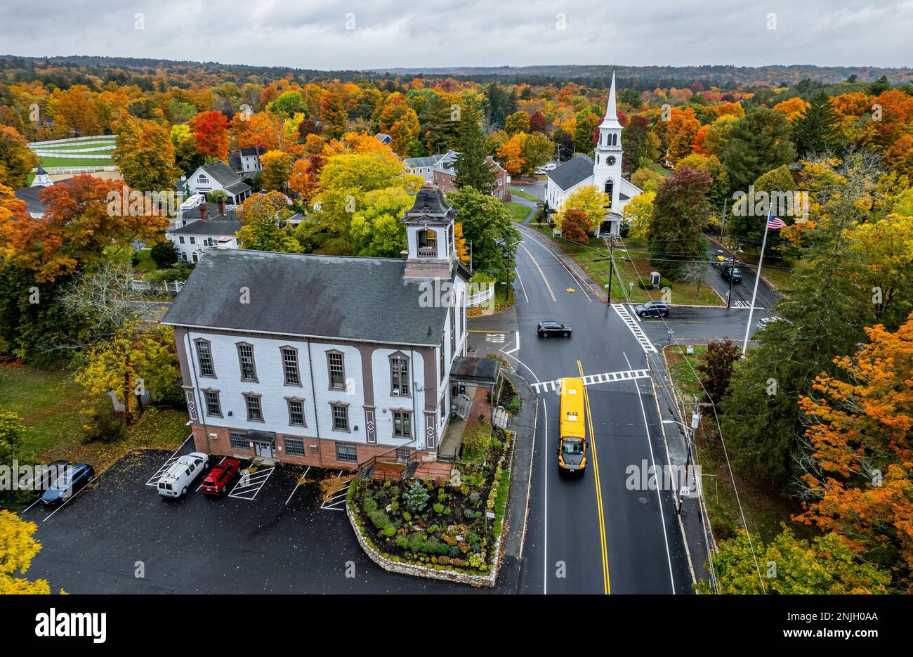 Peak fall foliage in Pepperell, Massachusetts Stock Photo Alamy