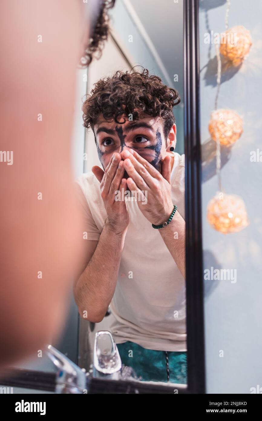 Male gay face facial hi-res stock photography and images - Alamy