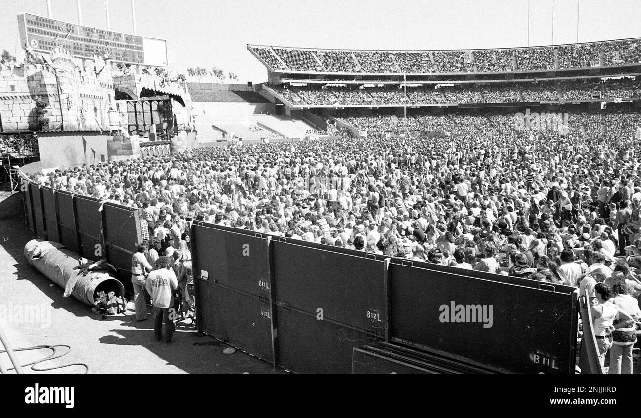 April 25, 1976 The Oakland Coliseum between sets, before headliner