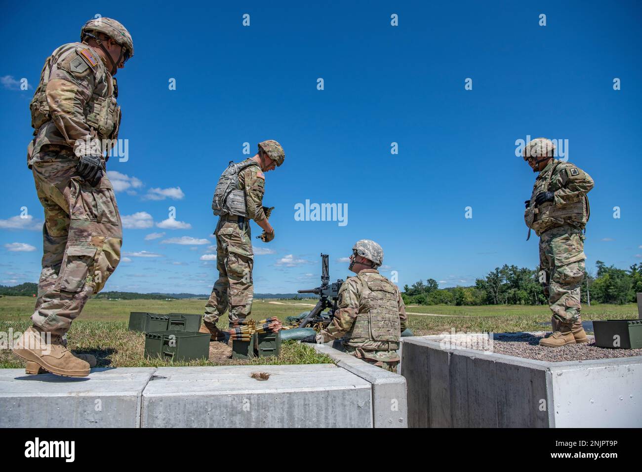 Soldiers with the 370th Chemical Company participate in weapons ...