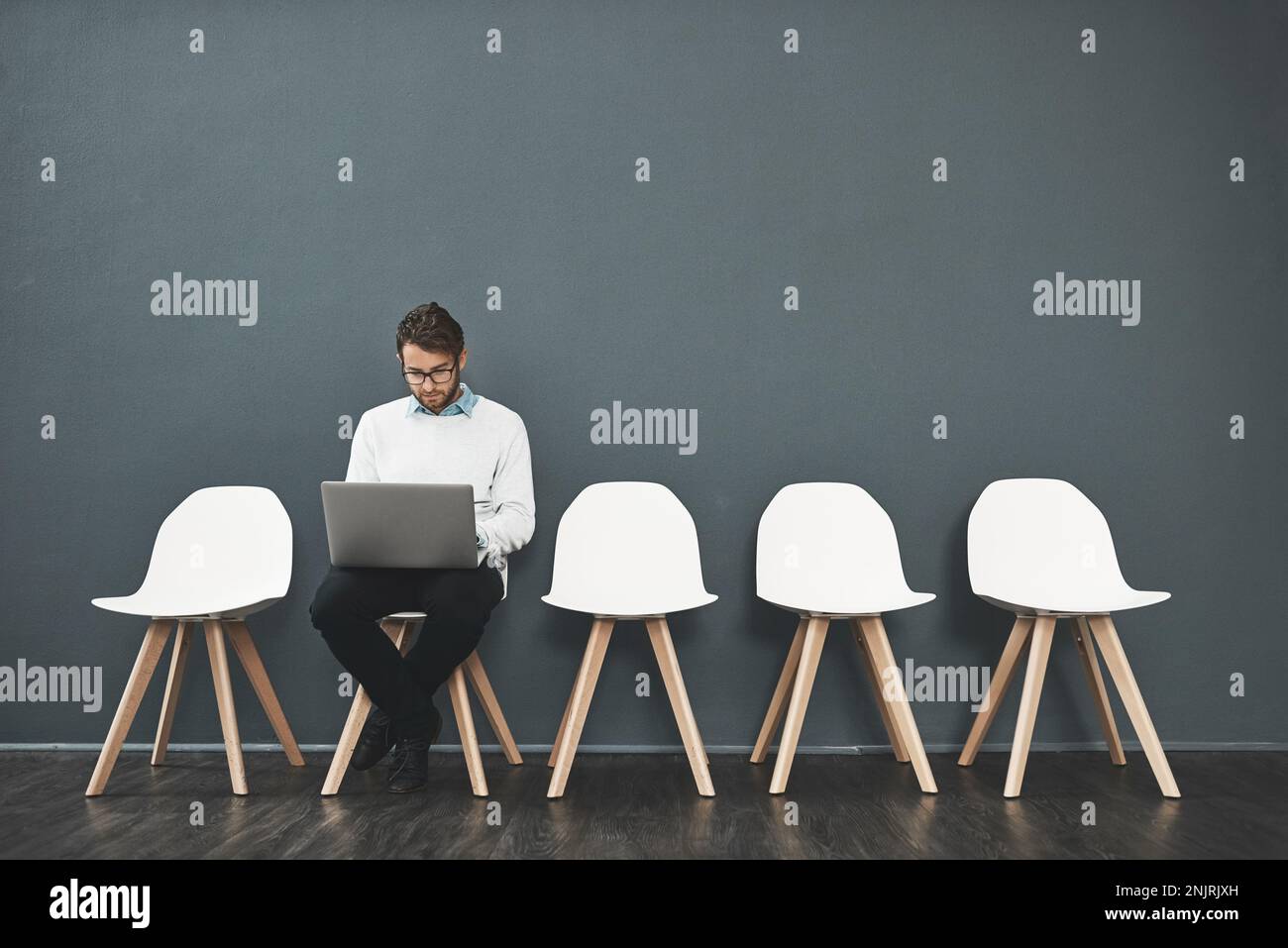Waits for job hi-res stock photography and images - Alamy