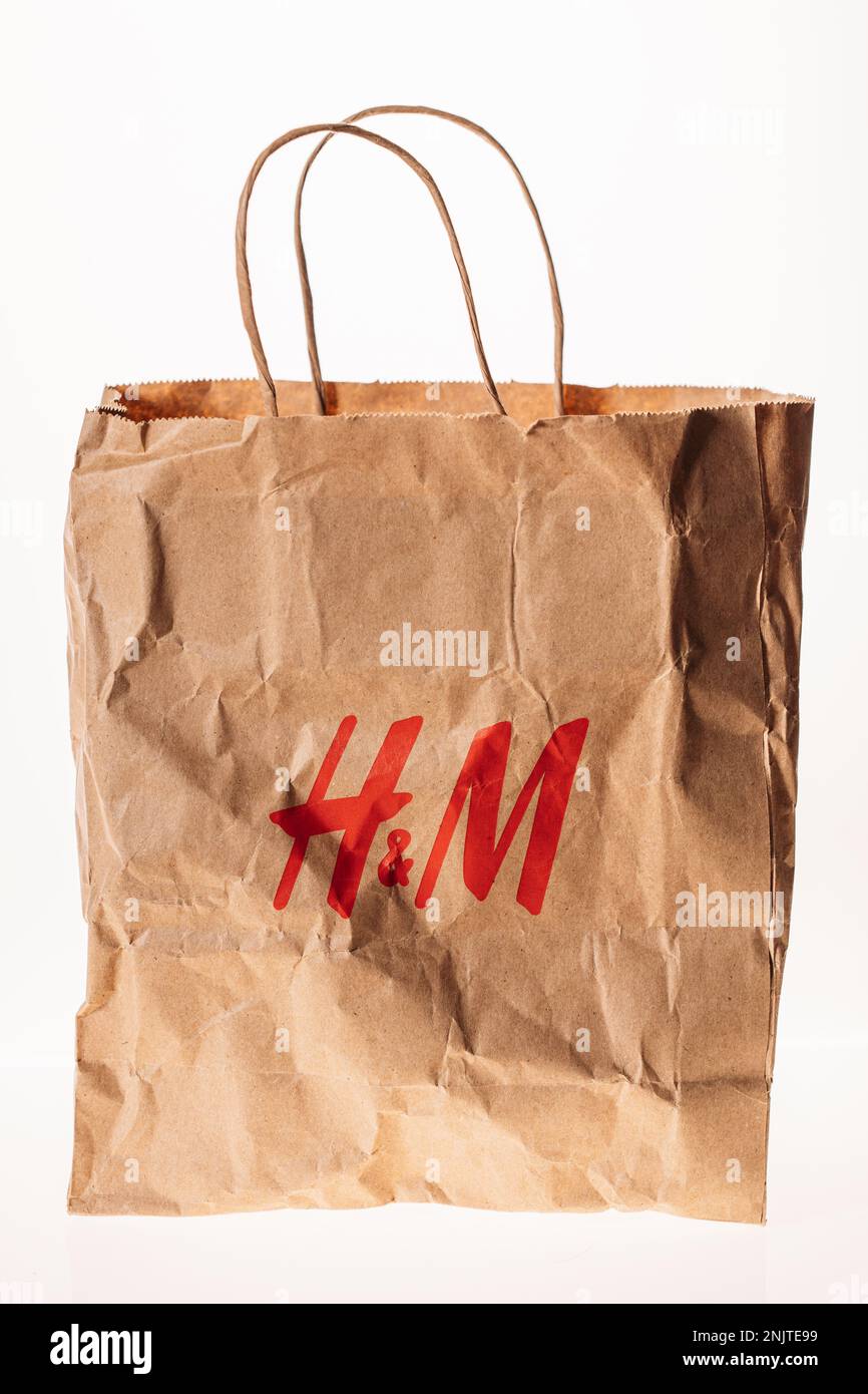 Paris, France. - January 16, 2023: Brown Shopping H&M Paper Bag Isolated On  White. Used Craft Paper Shopping Bag. Recycled Paper Grocery Bag. Concept  Stock Photo - Alamy