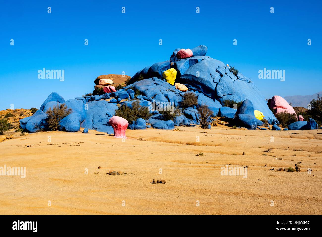 Afrika, Marokko, Provinz Tiznit, die „Blauen Steine“ des belgischen Künstlers Jean Vérame südlich der Stadt Tafraoute Stock Photo