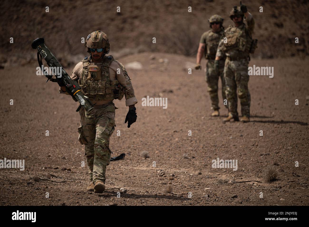 A U.S. Army infantryman assigned to the East African Response Force ...