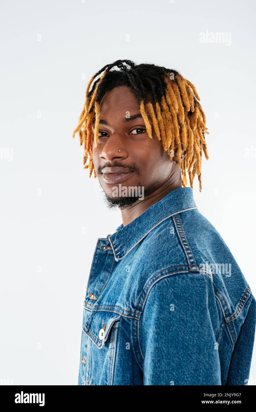 Side view young man dreadlocks hi-res stock photography and images - Alamy