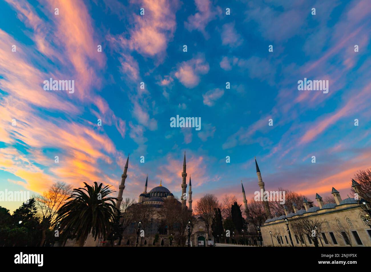 Sultanahmet mosque dramatic clouds hi-res stock photography and images ...