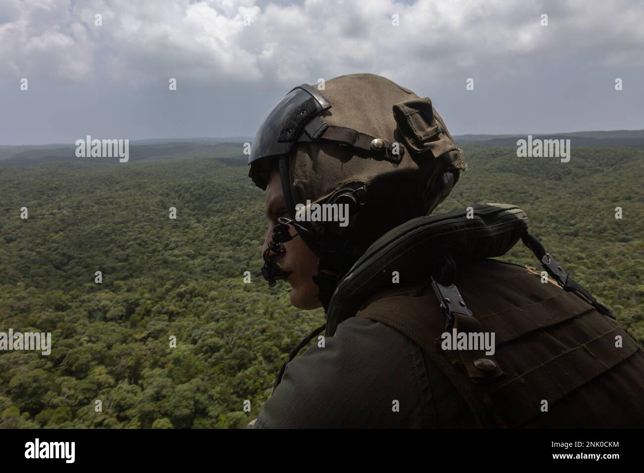 A U S Marine With Marine Light Attack Helicopter Squadron Hmla 469