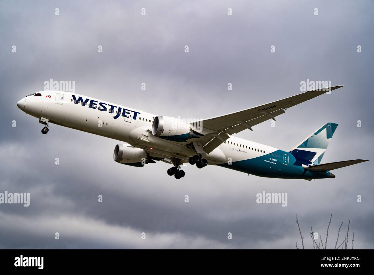Heathrow, London - February 20th 2023: Westjet Boeing 787 Landing Heathrow Airport Stock Photo