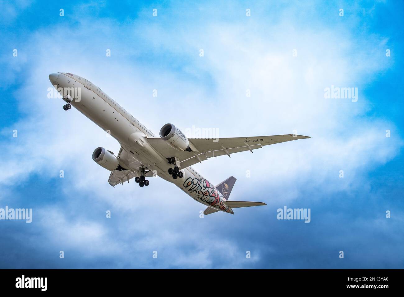 Heathrow, London - February 20th 2023: Saudia Airlines Boeing 787 Landing London Heathrow Stock Photo